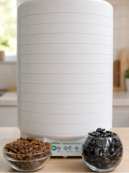 Электросушилка Ezidri Snackmaker FD500 и готовый домашний изюм в мисках