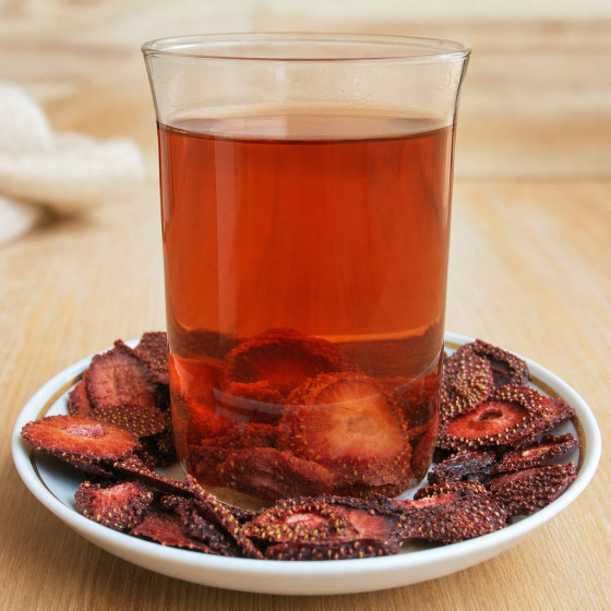 Чай с сушёной клубникой